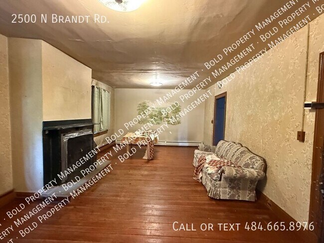 Foto del edificio - 2500 Brandt Rd N