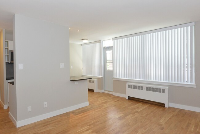 Building Photo - 95 Jameson Ave