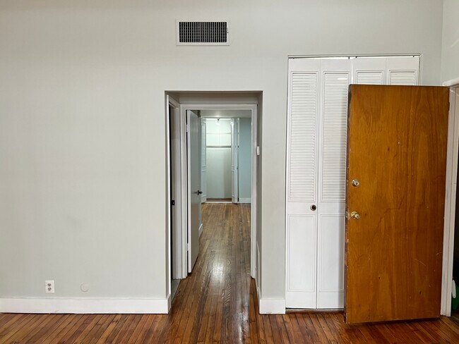 Foto del edificio - 716 South St