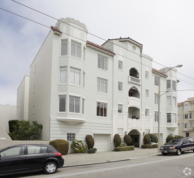 Building Photo - 3650 Fillmore St