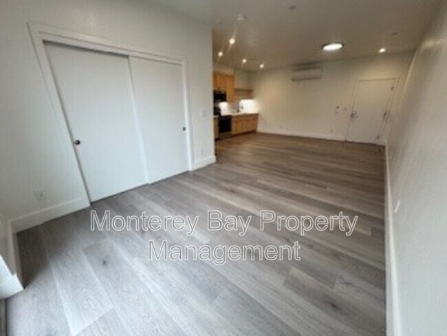 Foto del edificio - 3108 Seacrest Ave