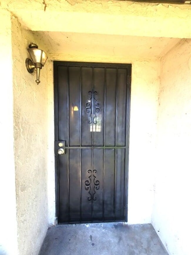 Building Photo - Renovated Single Story House - Close to Freeway I-210 and shopping centers