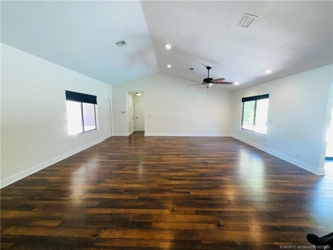 Building Photo - 2191 NW 20th Ave