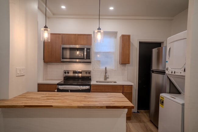 Foto del edificio - 6131 W Jefferson St