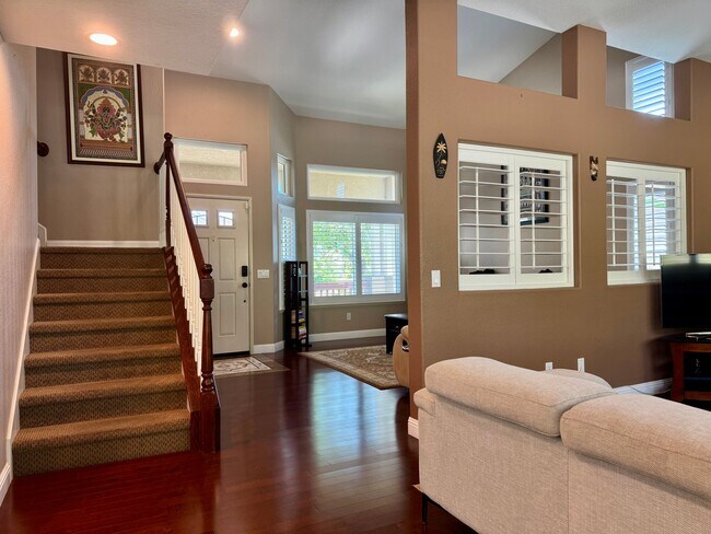 Building Photo - 7624 Pipit Pl