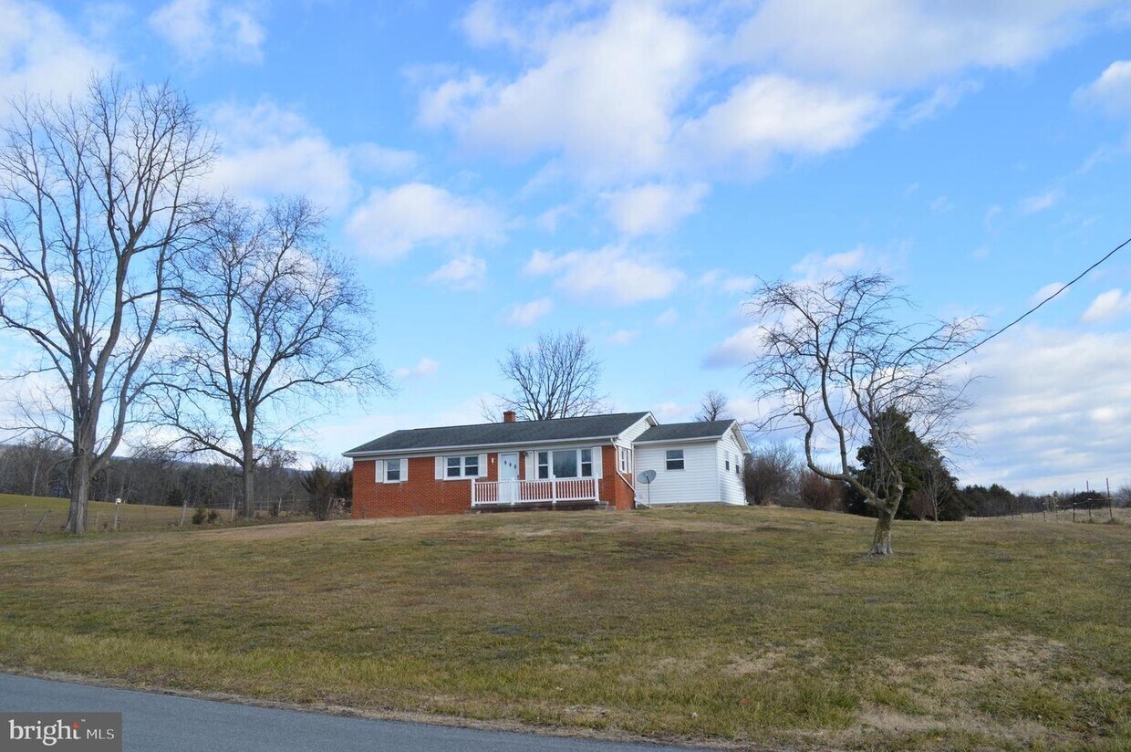 Primary Photo - 543 Harrisville Rd