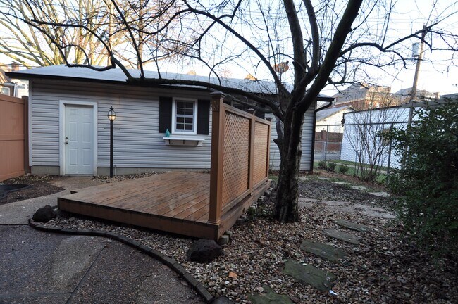 Building Photo - 3441 Pestalozzi St