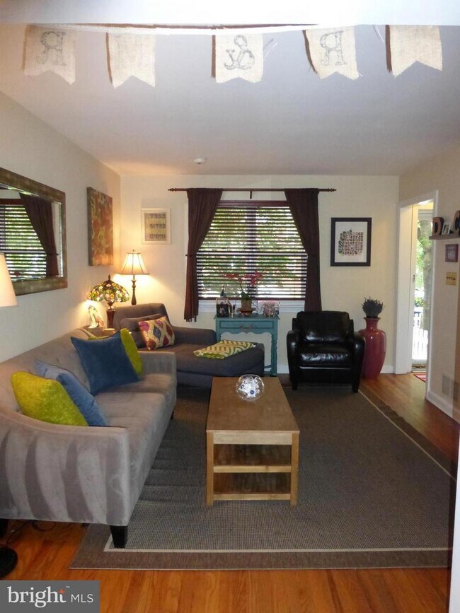 Foto del edificio - 713 S Columbus St