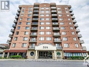Building Photo - 314 Central Park Dr