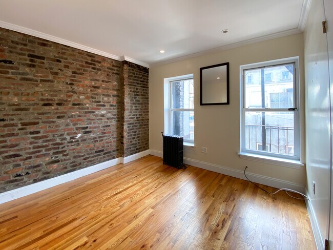 Building Photo - 171 Mulberry St
