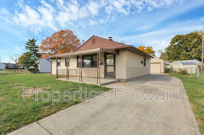 Building Photo - 4379 Maplegrove Dr