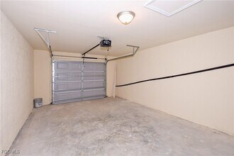 Building Photo - 613 SE 6th Terrace