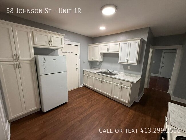 Building Photo - 58 Johnson St