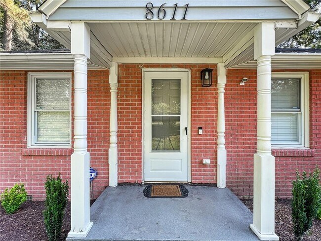 Foto del edificio - 8611 Richmond Rd