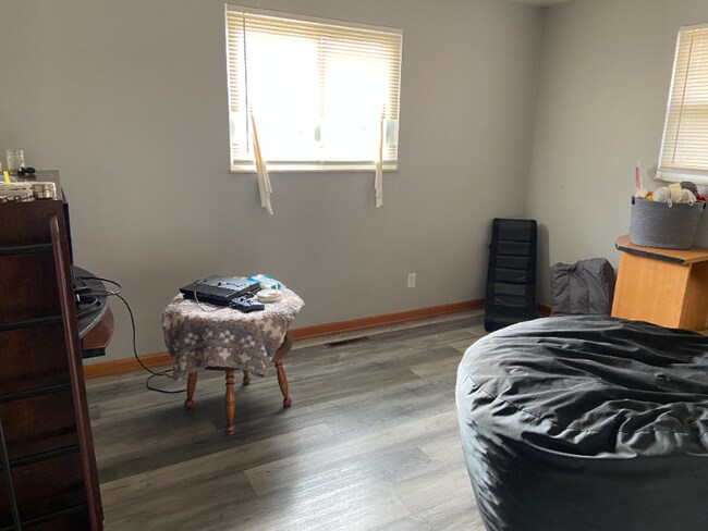 Building Photo - 328 N Madison St