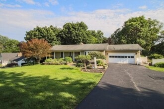 Building Photo - 522 Thornell Rd
