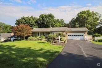 Building Photo - 522 Thornell Rd