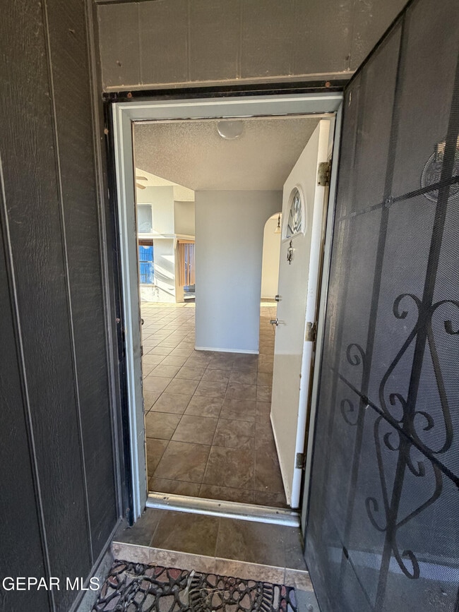 Building Photo - 8613 Pilgrimage Cir