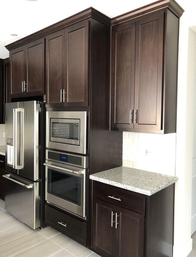 Foto del edificio - Spacious 4BD/3.5BA Two-Story Home in Mount...