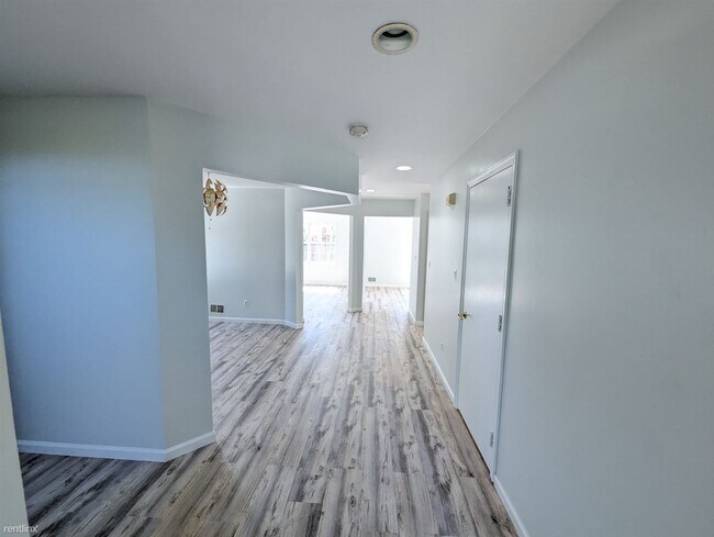 Foto del edificio - 3 br, 2.5 bath House - 22 Kinglet Avenue