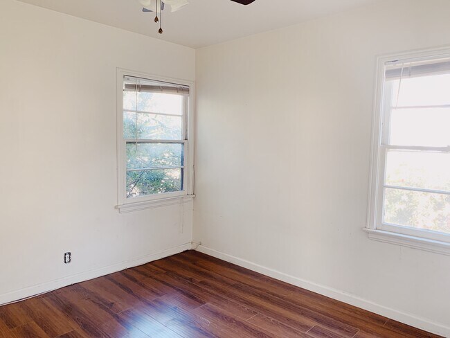 Foto del edificio - 636 W Queen St