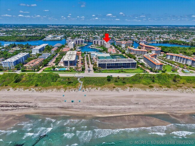 Building Photo - 2707 N Ocean Blvd