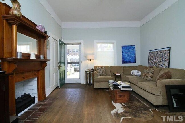 Foto del edificio - 528 N Person St