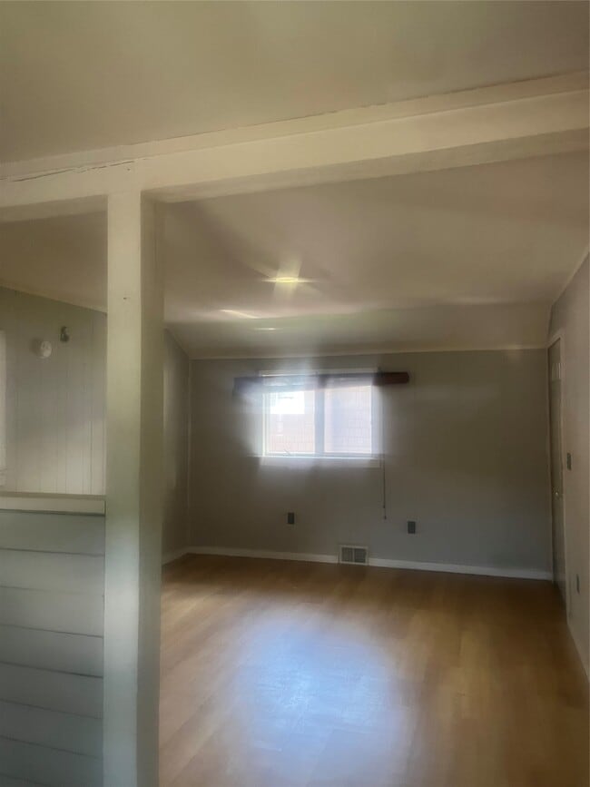 Building Photo - 309 N Nanticoke Ave