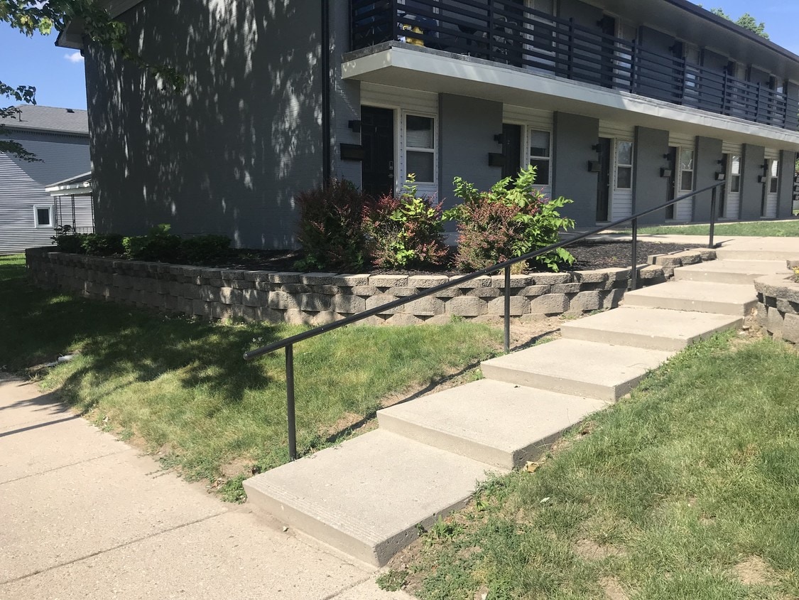 408 S Walnut St, Crawfordsville, IN 47933 408 S Walnut St Crawfordsville, IN Apartments for