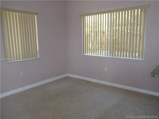 Foto del edificio - 7615 NW 4th Ct