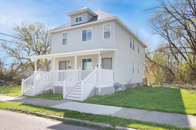 Building Photo - 9340 Moffat Ave