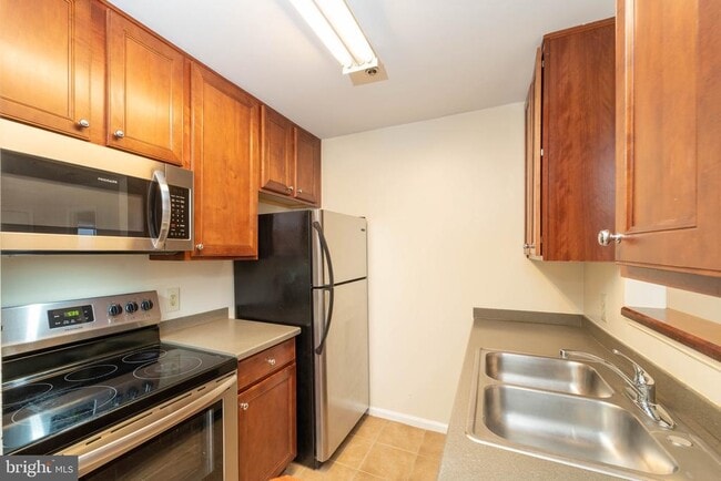 Building Photo - 75 Fern Oak Cir