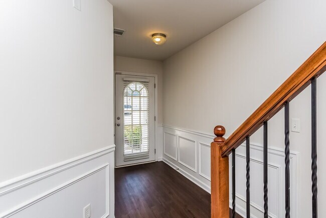 Foto del edificio - 2385 Cornell Cir