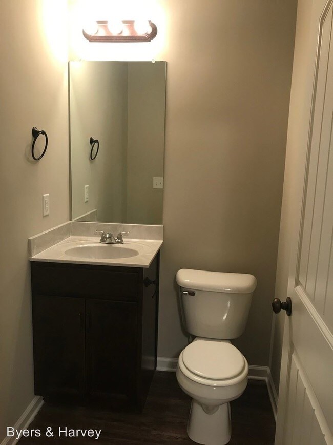 Foto del edificio - 1560 E Knollwood Cir