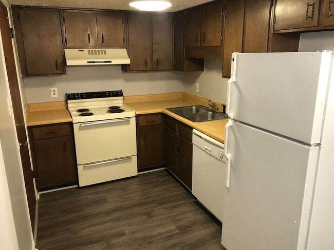 Foto del edificio - 2438 Ramblewood Ct
