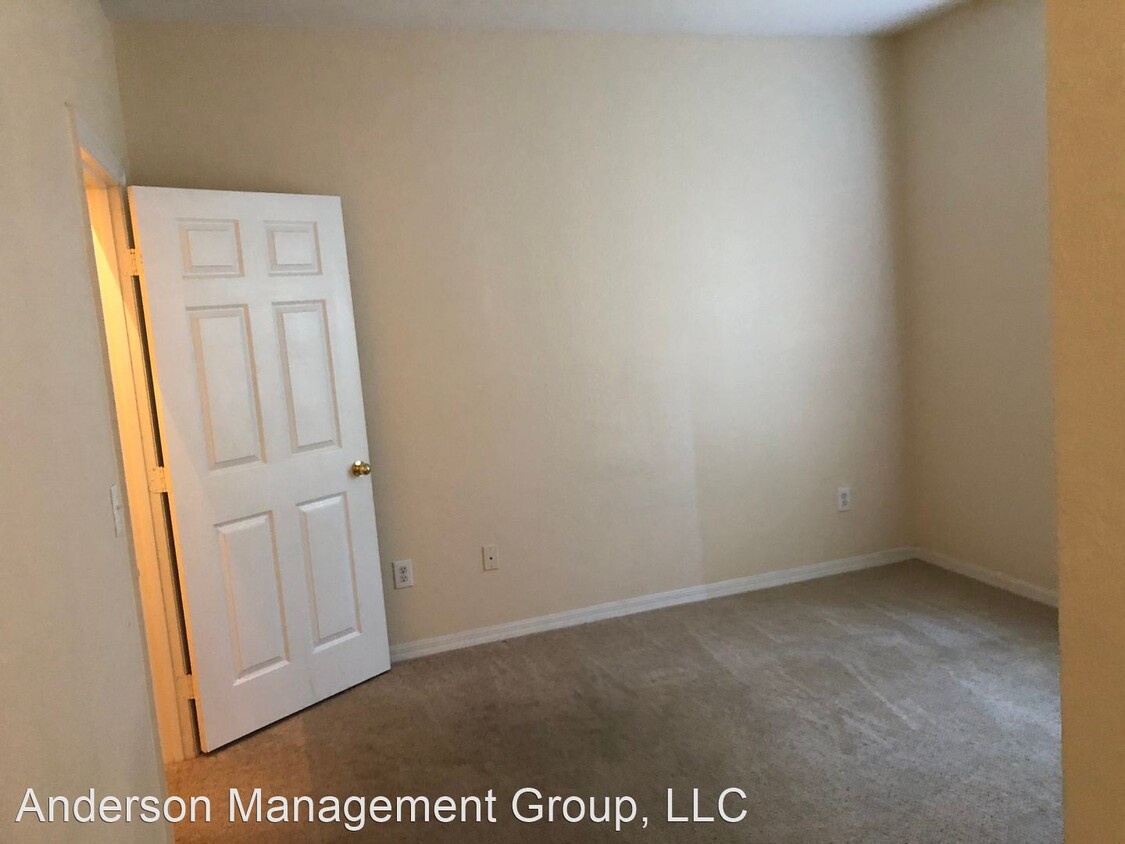 Building Photo - 3573 Conroy Rd