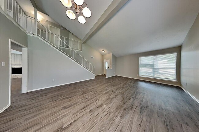 Foto del edificio - 10314 Pear Oak Dr