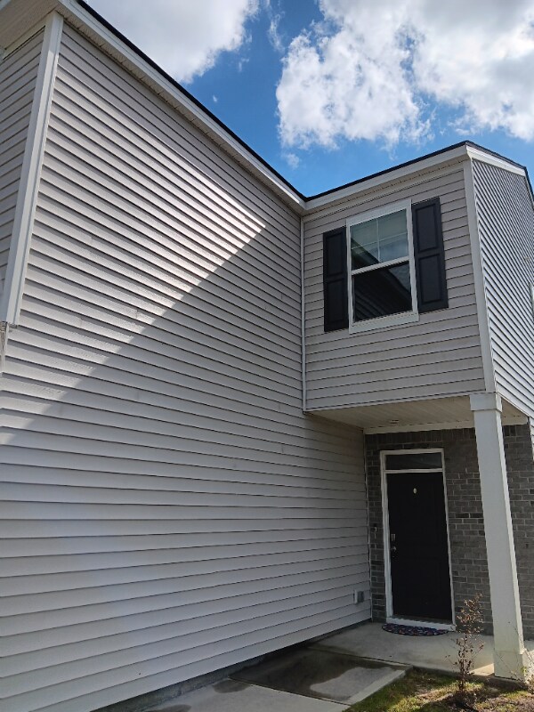 Building Photo - 154 Troupe Dr