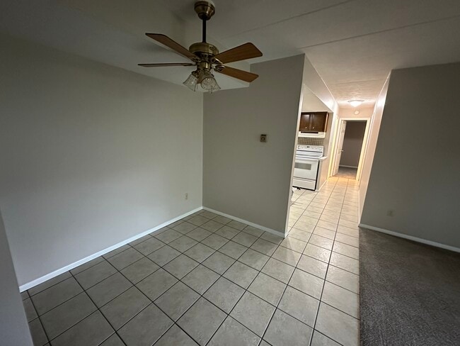 Building Photo - 956 S Lincoln St