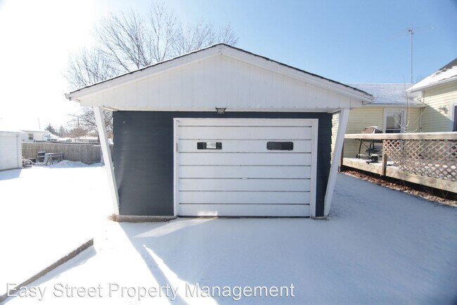 Building Photo - 2 br, 1 bath House - 506 SW 4th St.
