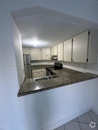 Building Photo - 7165 NW 186th St