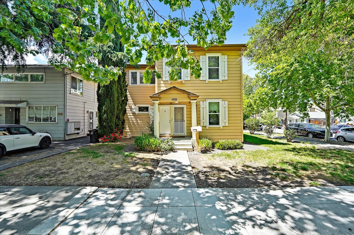 Foto principal - 1009 McKendrie St