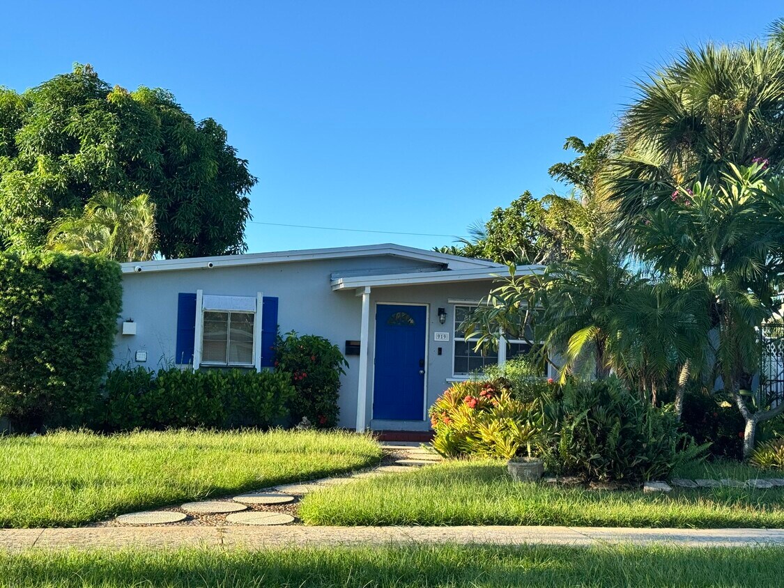 Foto principal - 919 Laurel Dr