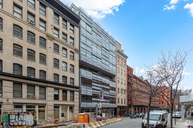 Building Photo - 33 Vestry Condominium