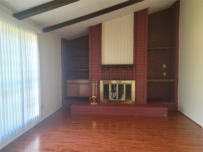 Foto del edificio - 10531 Town Square Rd