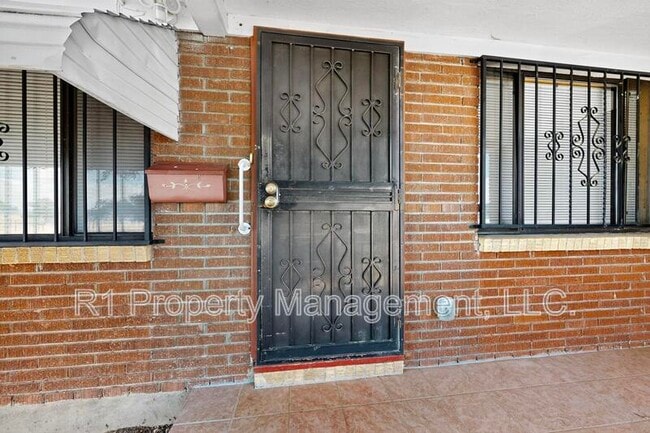 Foto del edificio - 1012 San Pedro Dr SE