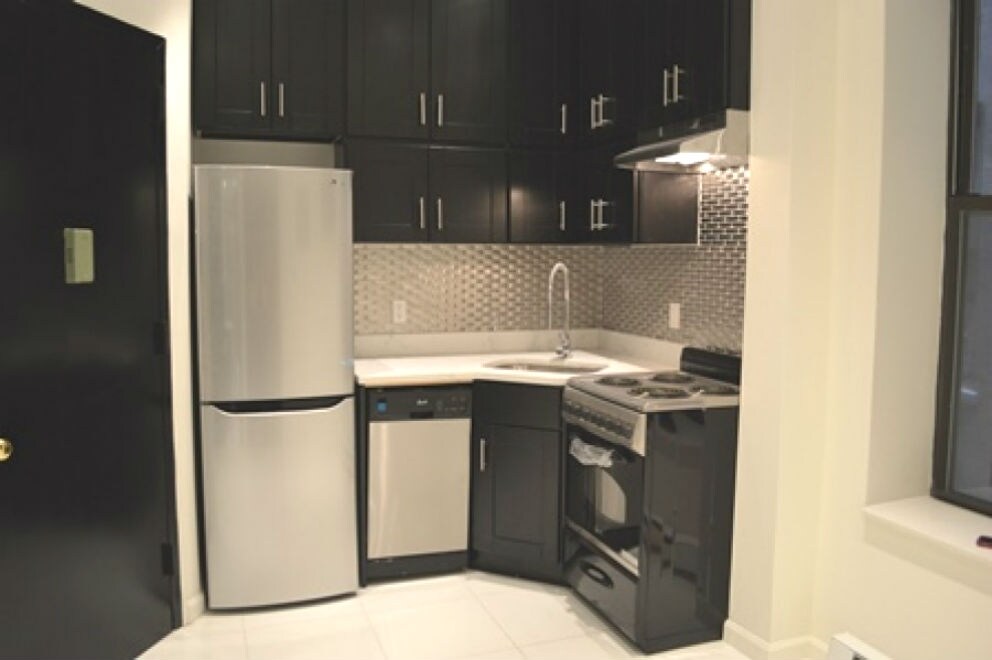 Kitchen - 931 Amsterdam Ave