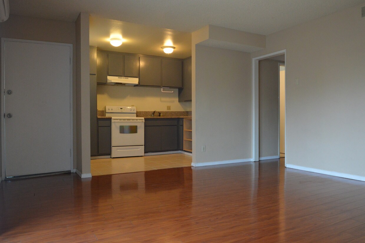 Foto principal - 809 Brent Ave