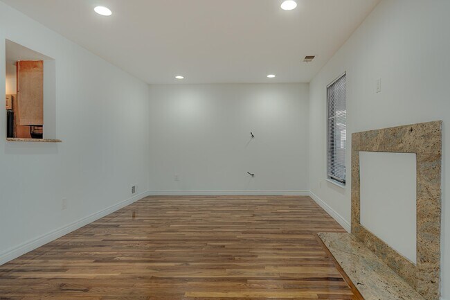 Foto del edificio - 782 Spinnaker Ct
