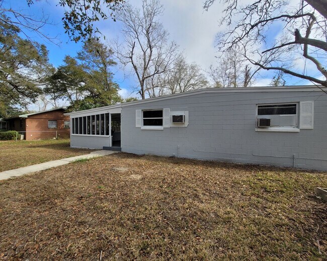 Foto del edificio - MOVE IN SPECIAL!! Waived $350 Cleaning Fee...